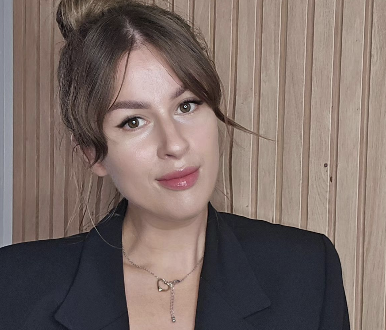 Anna Mikszo